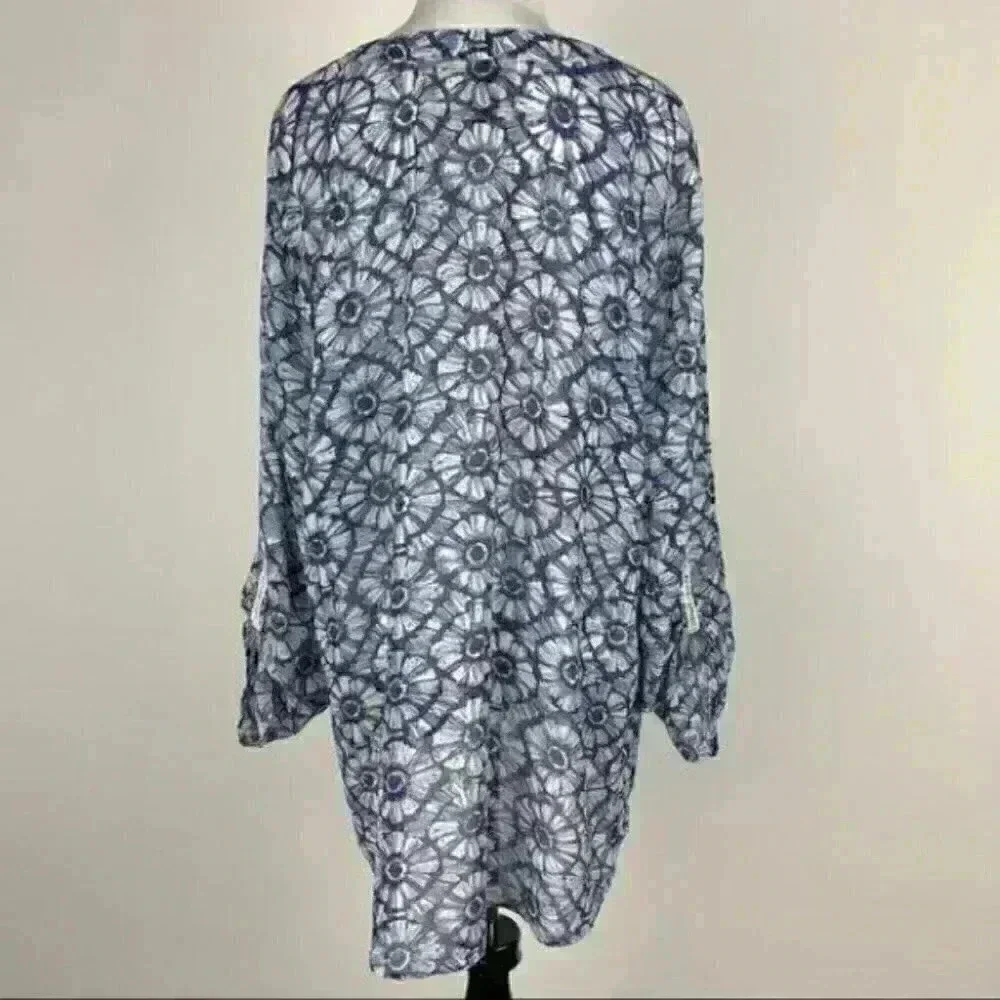 Multiples top sz XL white blue floral tab sleeve